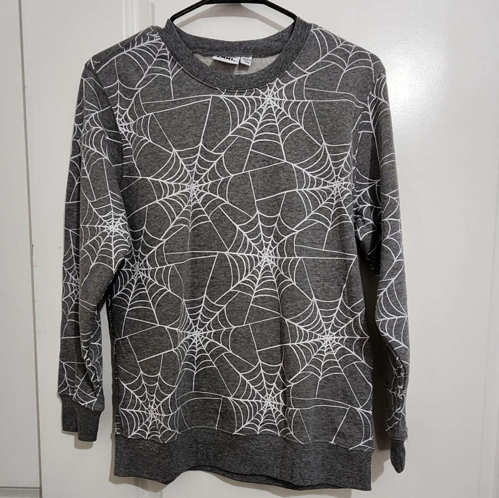 NWOT Gray Spider Web Patterned Women's Sweater